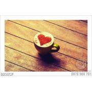 Tranh trái tim đỏ trên mặt ly cà phê in uv