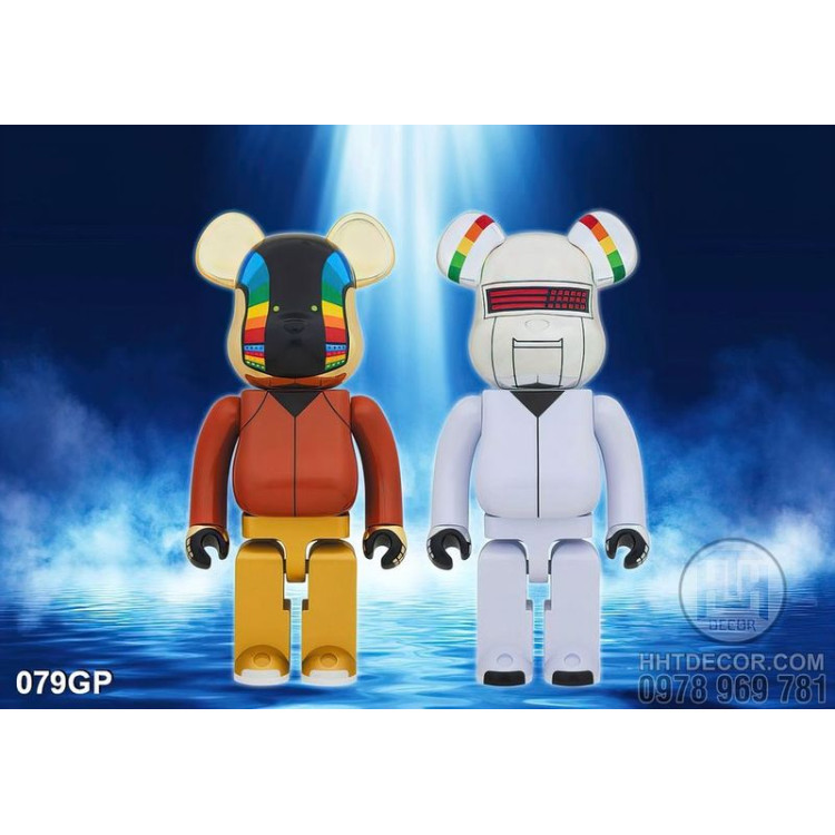 Tranh gấu bearbrick treo tường nổi bật