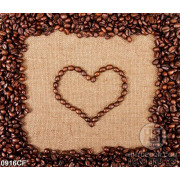 Tranh khung hình trái tim ghép bằng hạt cà phê