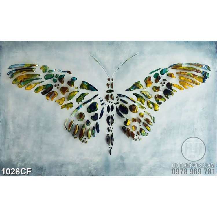 Tranh cánh bướm xinh ép trên tường quán cà phê