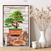 Tranh bonsai và cái bàn gỗ đẹp