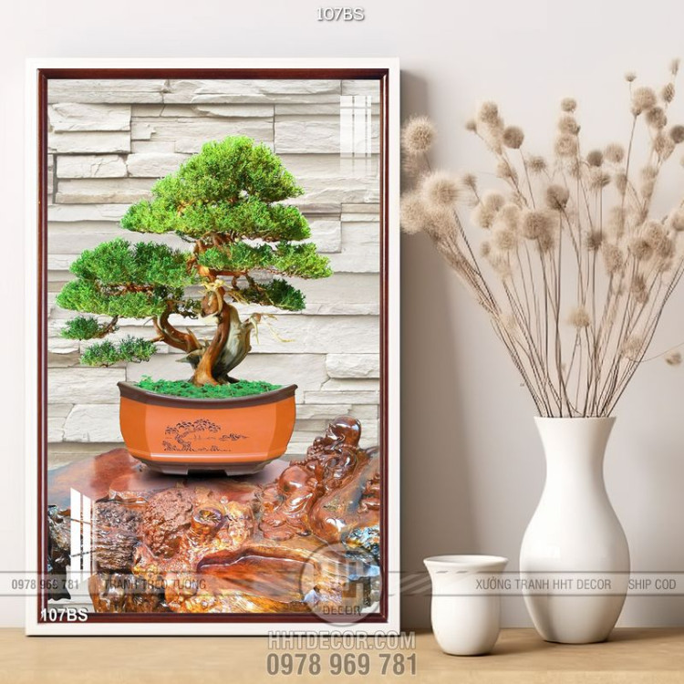 Tranh bonsai và cái bàn gỗ đẹp