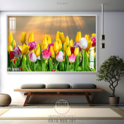 Tranh cánh đồng hoa tulip in uv bếp