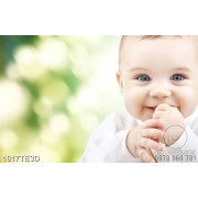 Tranh bé cute dán tường đẹp