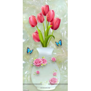 Tranh bình hoa tulip màu hồng bên đôi bướm xanh trang trí 
