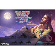 Tranh công giáo Chúa Jesus cầu nguyện bên kim tự tháp psd