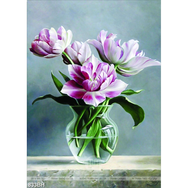 Tranh bình hoa trang trí bông hoa tím trong bình thủy tinh